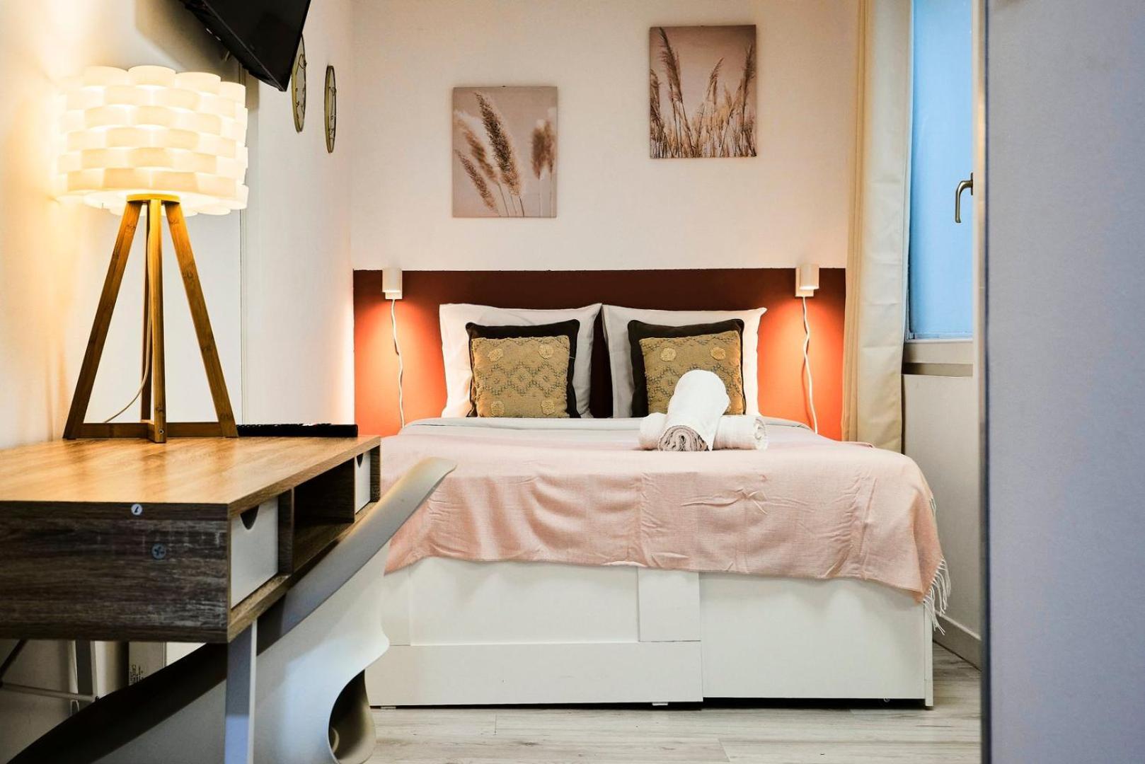 Large Between Train Station & Grand Place Appartement Lille